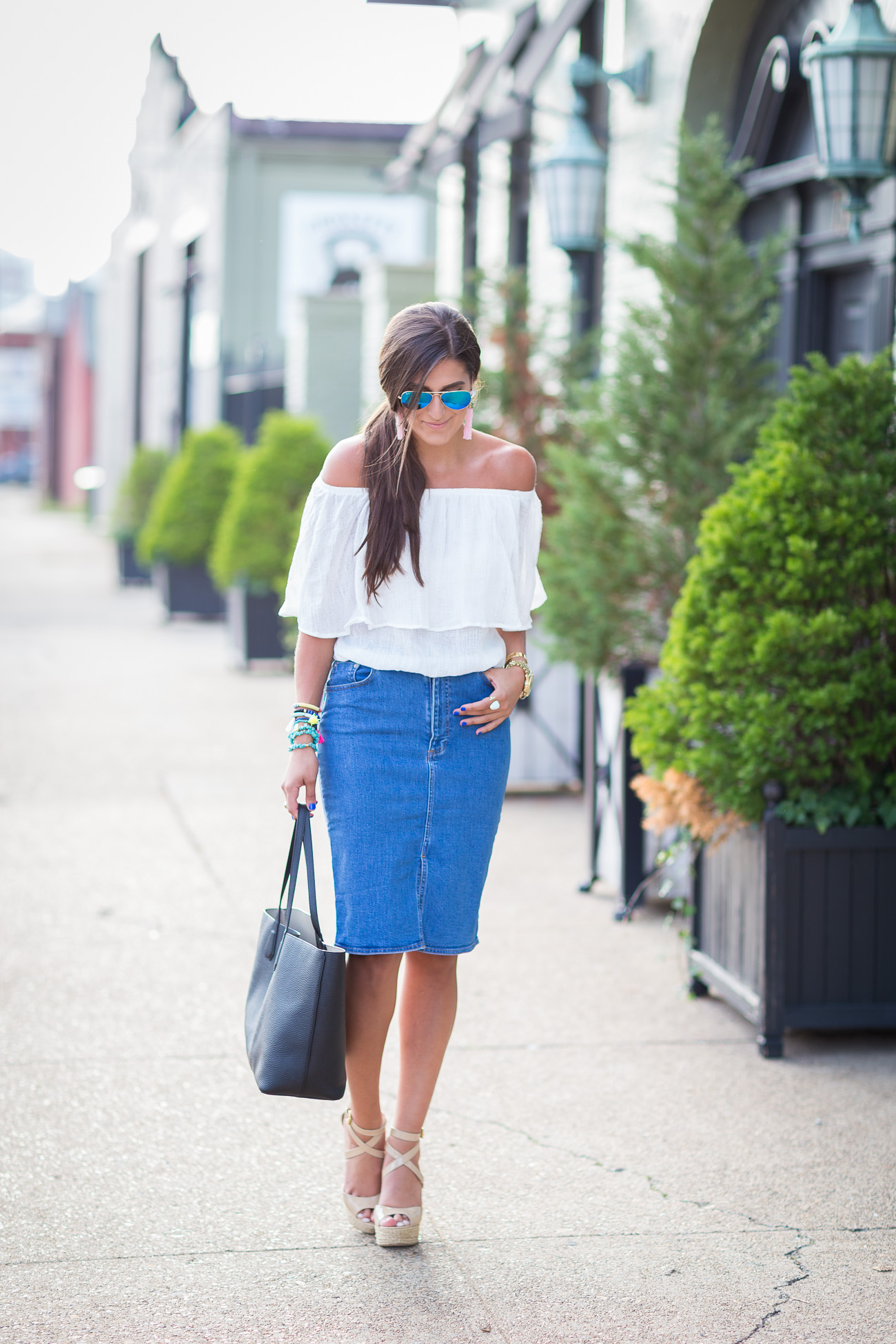off the shoulder outfit   // a southern drawl