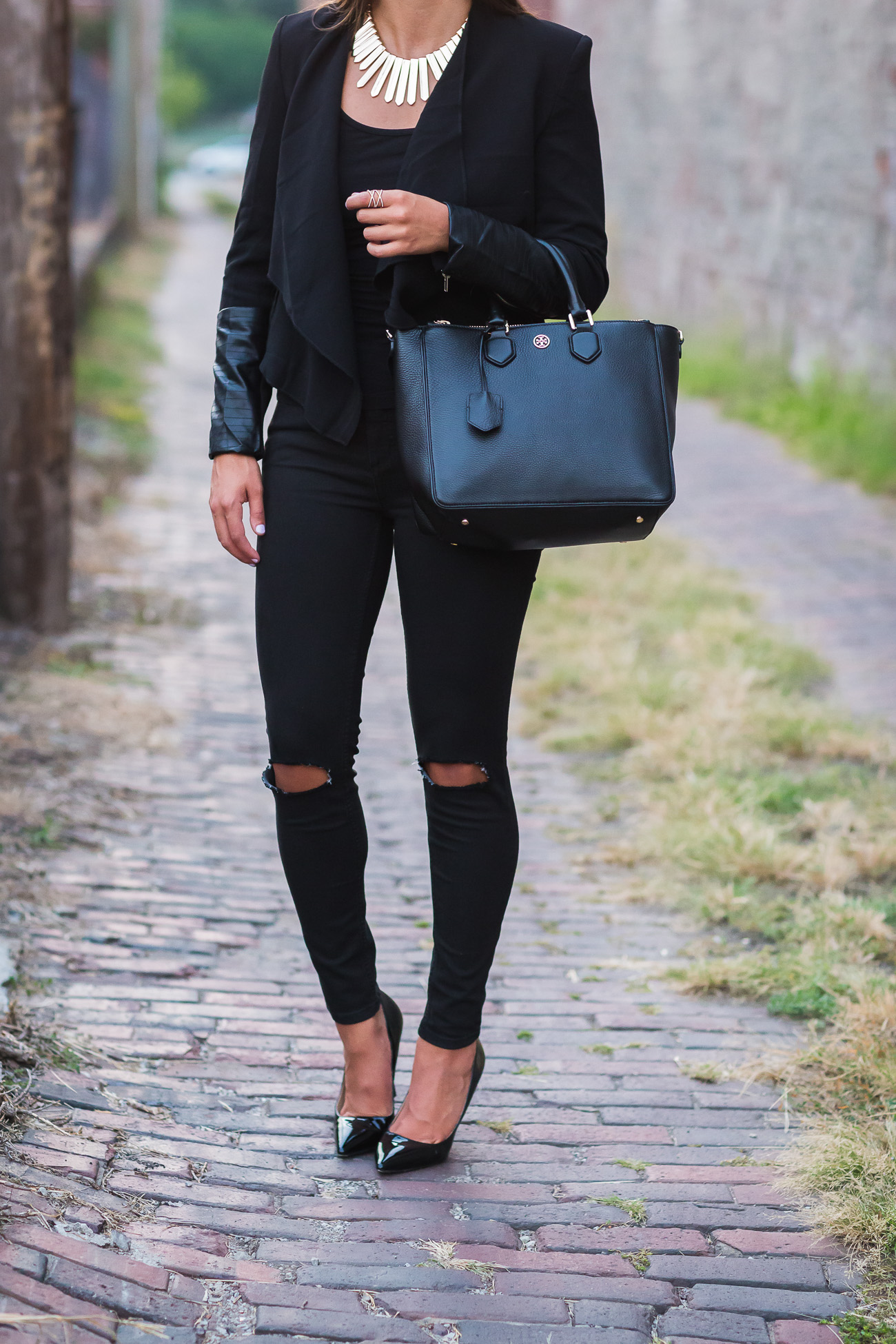 all black date night outfit
