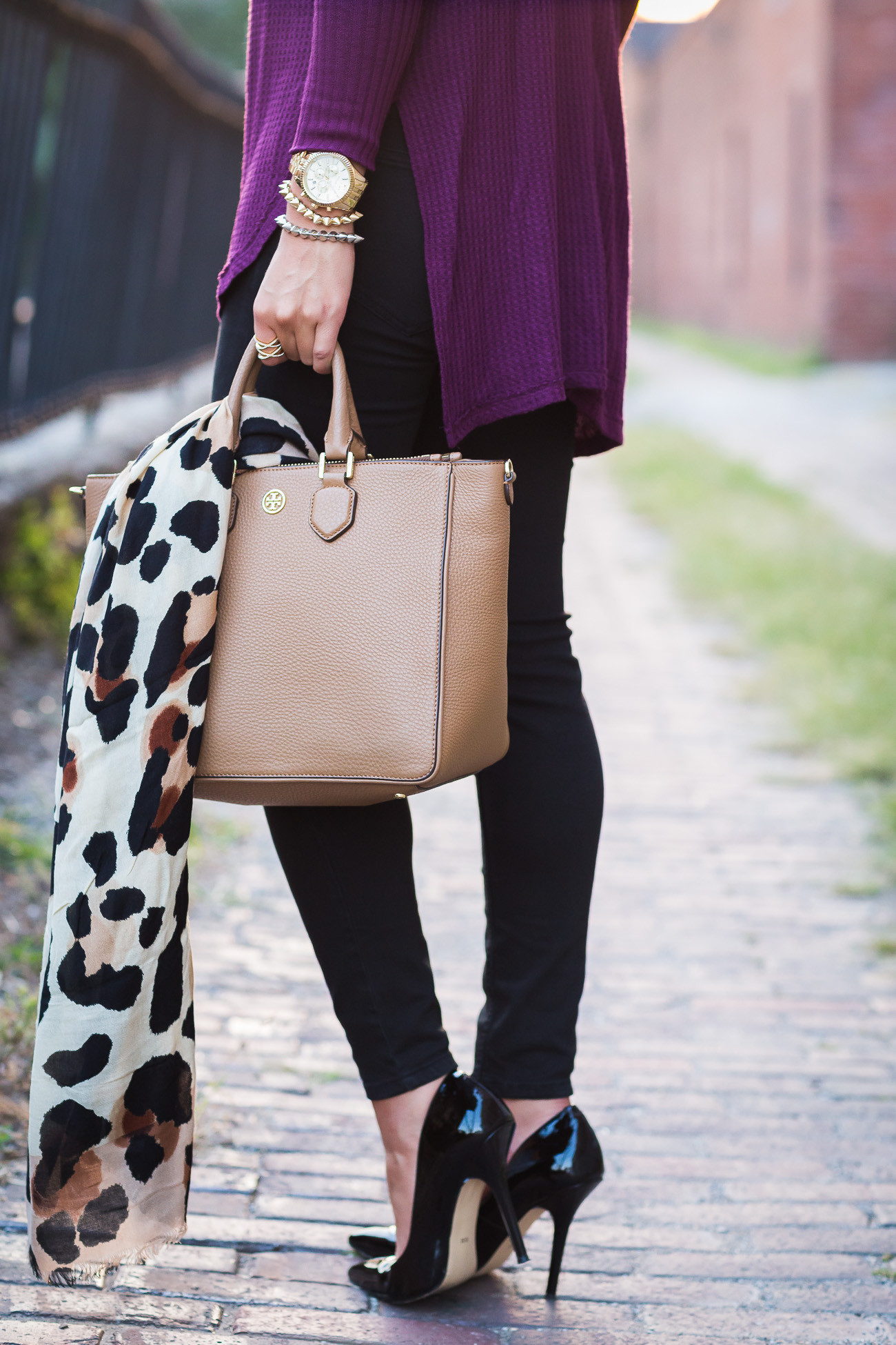 leopard scarf, leopard wrap, fall sweater, fall outfit, fall style, fall outfit ideas, fall fashion, oversized sweater, distressed skinny jeans, tory burch robinson multi tote, free people sweater  // a southern drawl