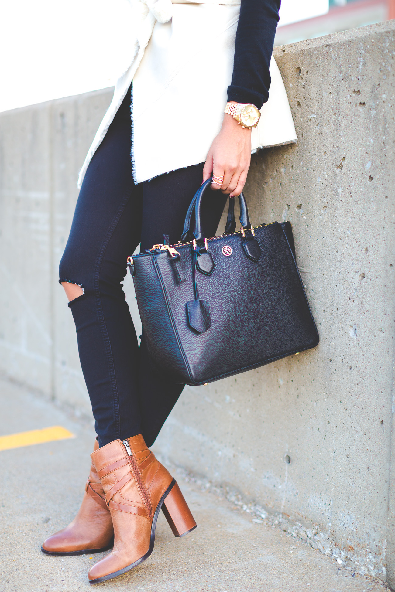 brown booties, fall fashion, fall style, fur vest, fall vest, tory burch robinson tote // a southern drawl