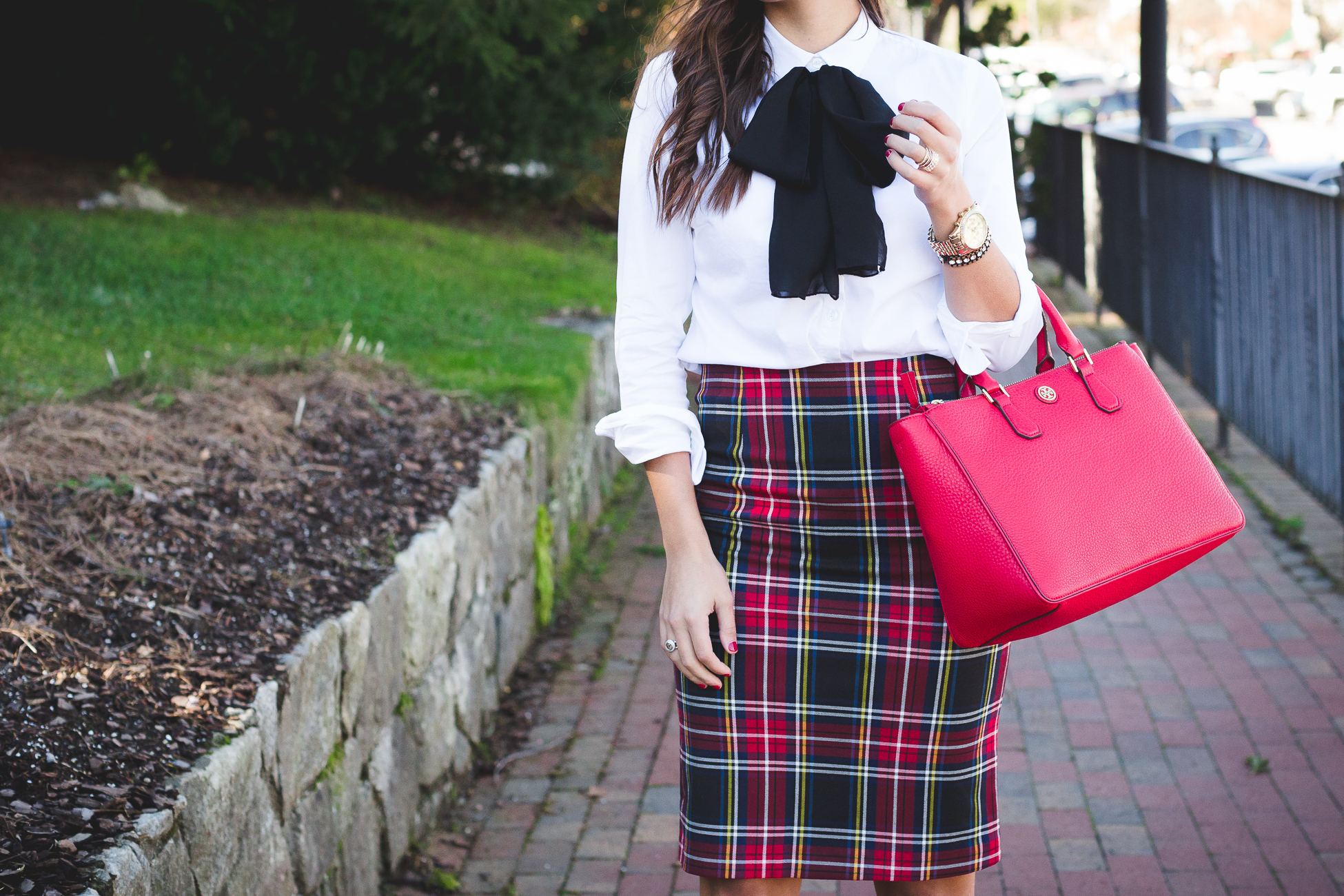 tartan plaid skirt, bow accessory, bow top, bow neck tie, red tote, tory burch robinson pebbled multi tote, holiday outfit, holiday outfit ideas, holiday party look, plaid outfit // grace wainwright from a southern drawl