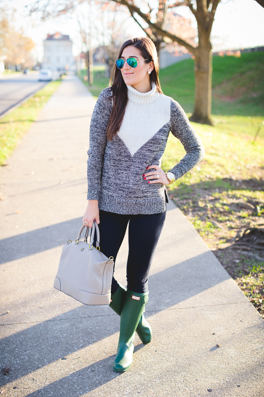 lilla p turtleneck, chunky turtleneck, chunky knit, zella leggings, green matte hunter boots, wellies, tour packable hunter boots, ray ban mirror aviators, tory burch slouchy satchel // grace wainwright from a southern drawl