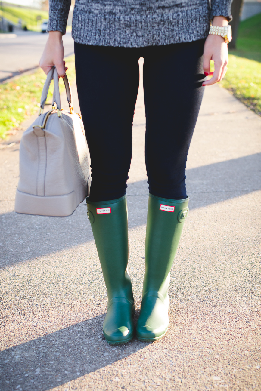lilla p turtleneck, chunky turtleneck, chunky knit, zella leggings, green matte hunter boots, wellies, tour packable hunter boots, ray ban mirror aviators, tory burch slouchy satchel // grace wainwright from a southern drawl