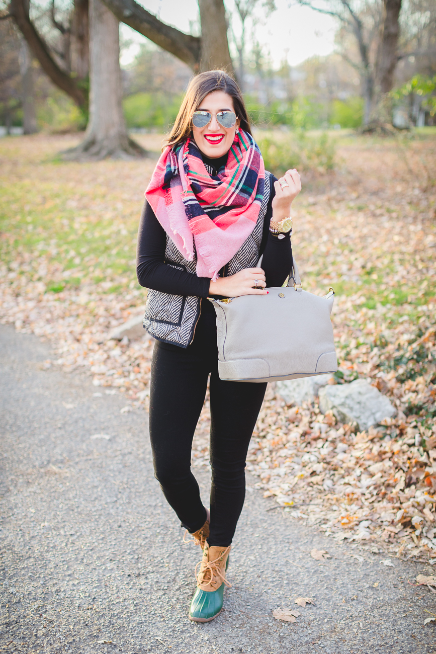 herringbone vest, puffer vest, quilted vest, plaid blanket scarf, pink blanket scarf, herringbone puffer vest, green duck boots, sperry boots, l.l. bean boots, winter style, fall style and fashion // grace wainwright from a southern drawl