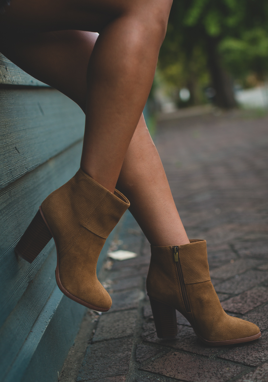 funnel neck tank, fall style, black denim skirt, jean skirt, rebecca minkoff love crossbody, vince camuto booties, cognac booties, fall booties, southern fashion blogger, transitional style // grace wainwright a southern drawl