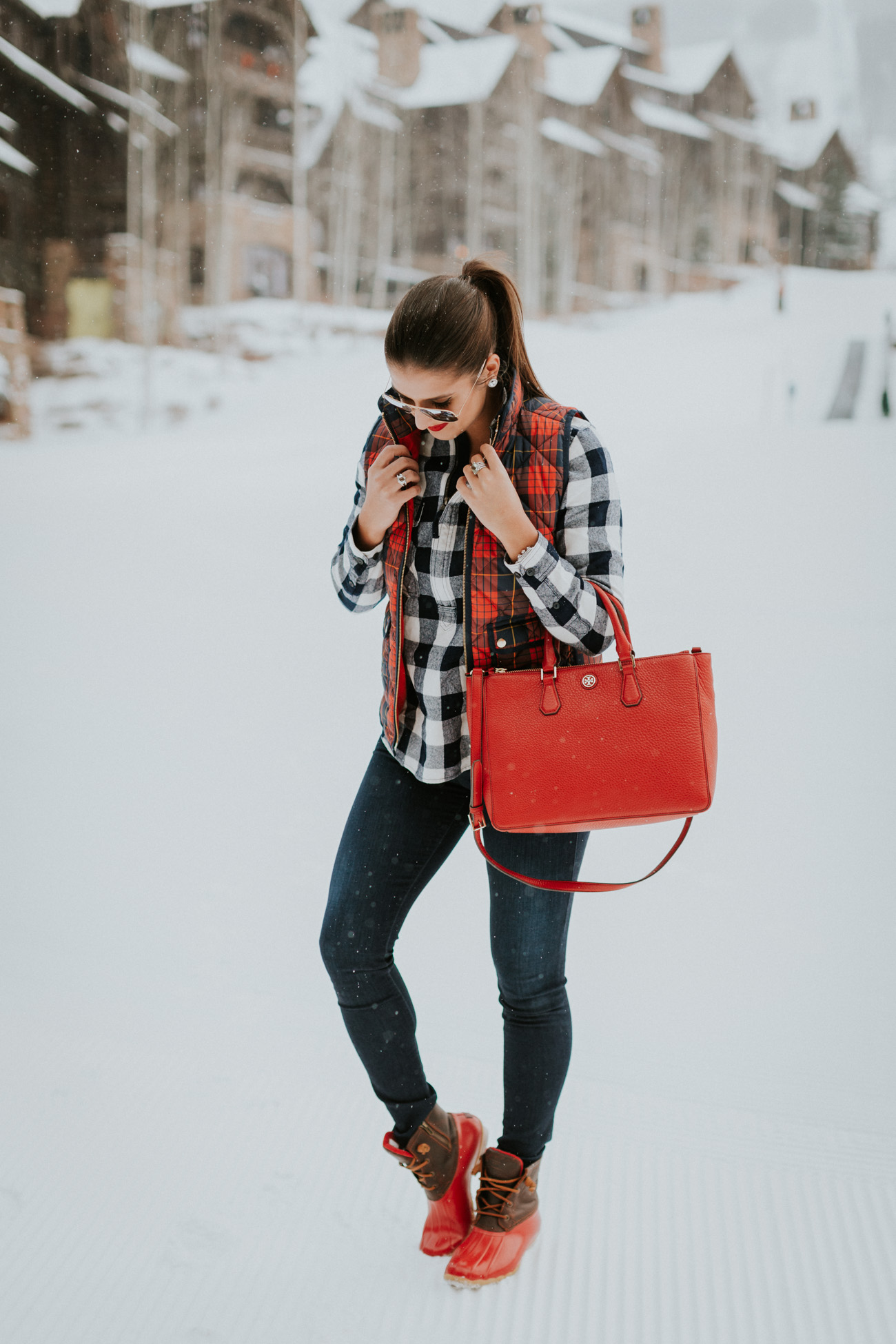 tartan plaid vest, buffalo check shirt, buffalo plaid shirt, buffalo check shirt jacket, j.crew plaid vest, j.crew excursion vest, red duckboots, red sperry duck boots, red sperry saltwater boots, holiday fashion, holiday style, holiday outfit, snow outfit, vail colorado, red tory burch tote // grace wainwright a southern drawl