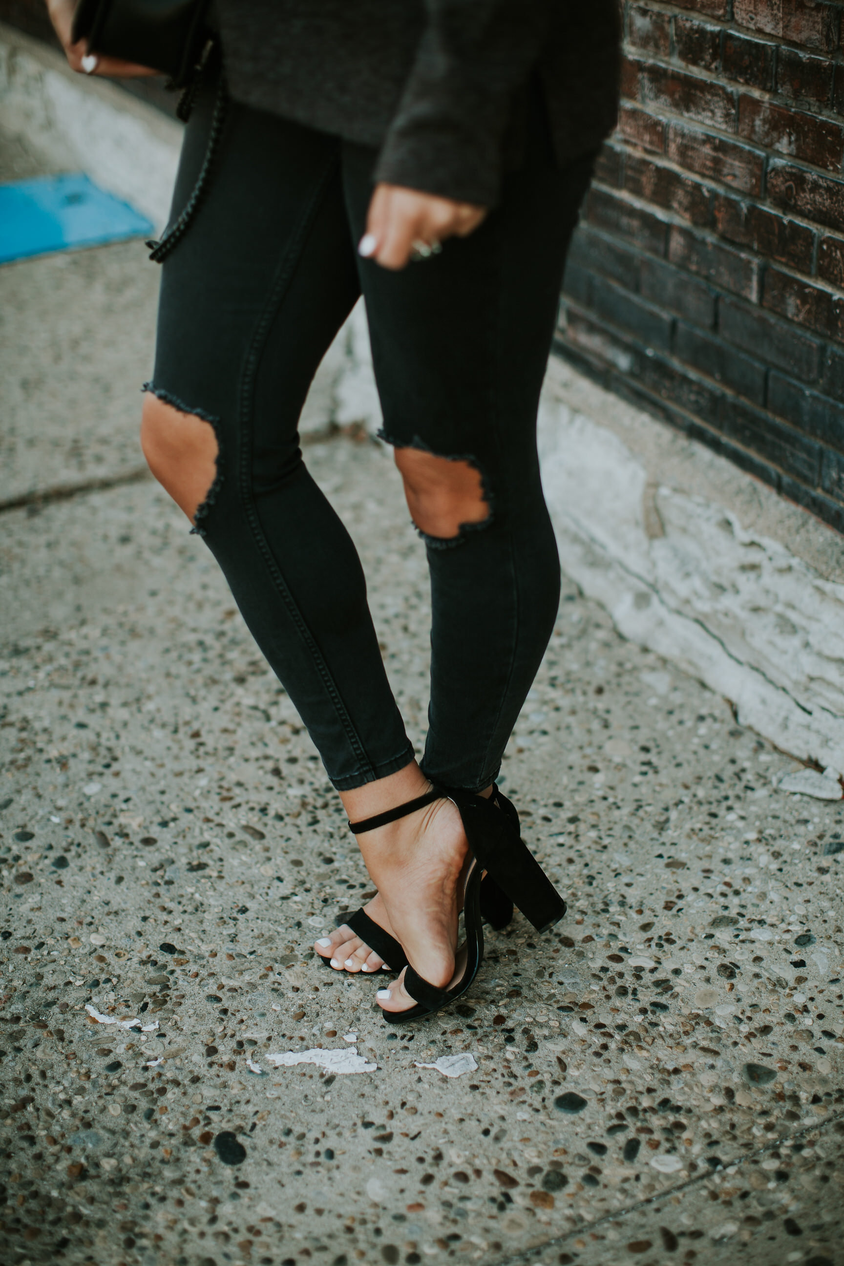 off the shoulder sweater, busted skinny jeans, free people busted skinny jeans, free people distressed skinny jeans, winter fashion, winter style, steve madden carrson sandals, off the shoulder lace up sweater, off the shoulder sweater // grace wainwright a southern drawl