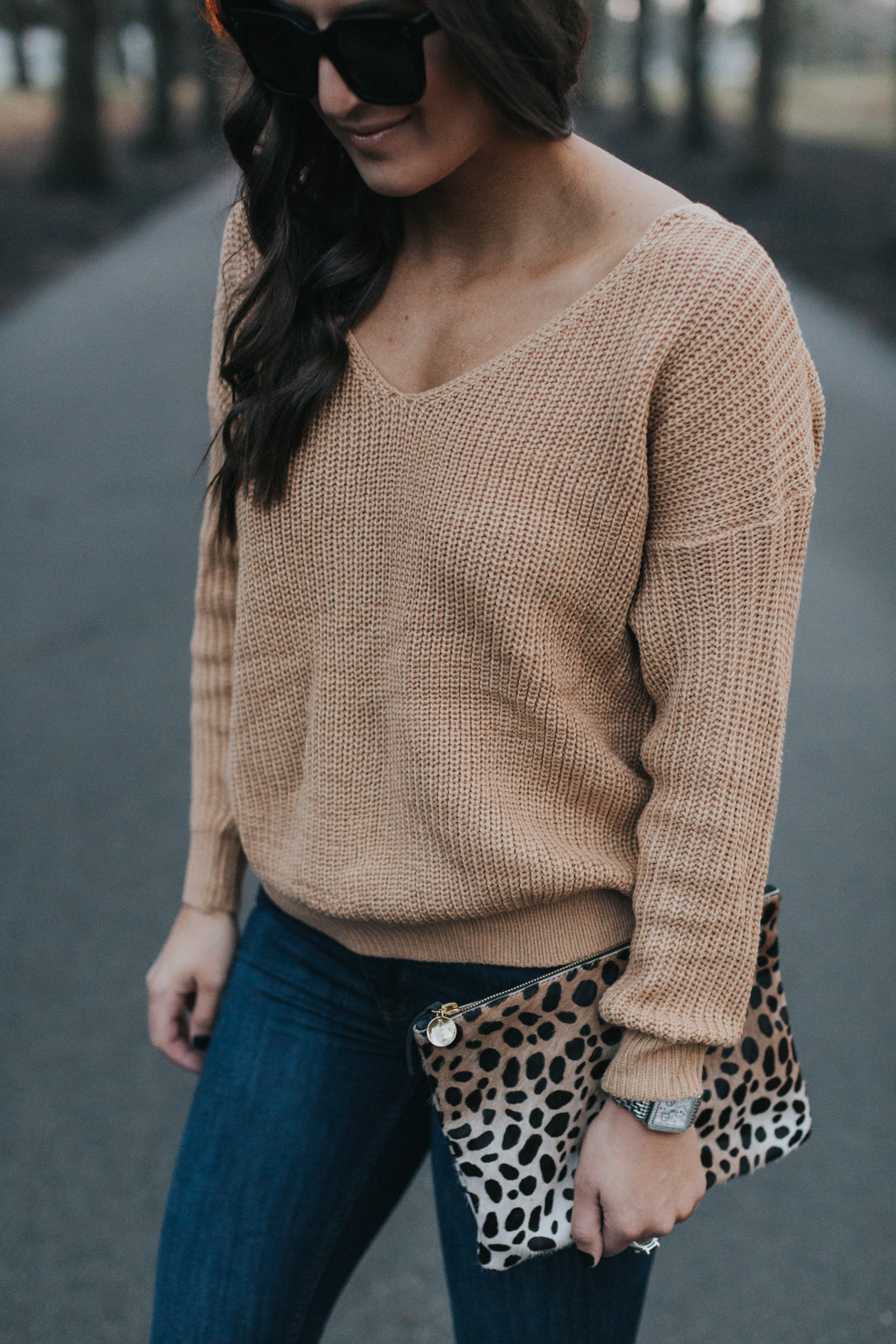 twist sweater, backless sweater, neutral sweater, free people busted skinny jeans, hinge booties, affordable booties, busted distressed skinny jeans // grace wainwright a southern drawl