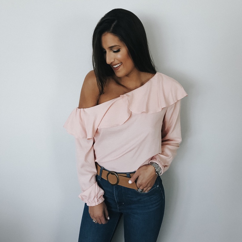 a southern drawl instagram recap, a southern drawl instagram handle, a southern drawl like to know it, a southern drawl liketoknow.it, @a_southerndrawl, spring style, spring fashion, blush pink outfit, off the shoulder outfit, spring dresses, summer outfits // grace wainwright a southern drawl