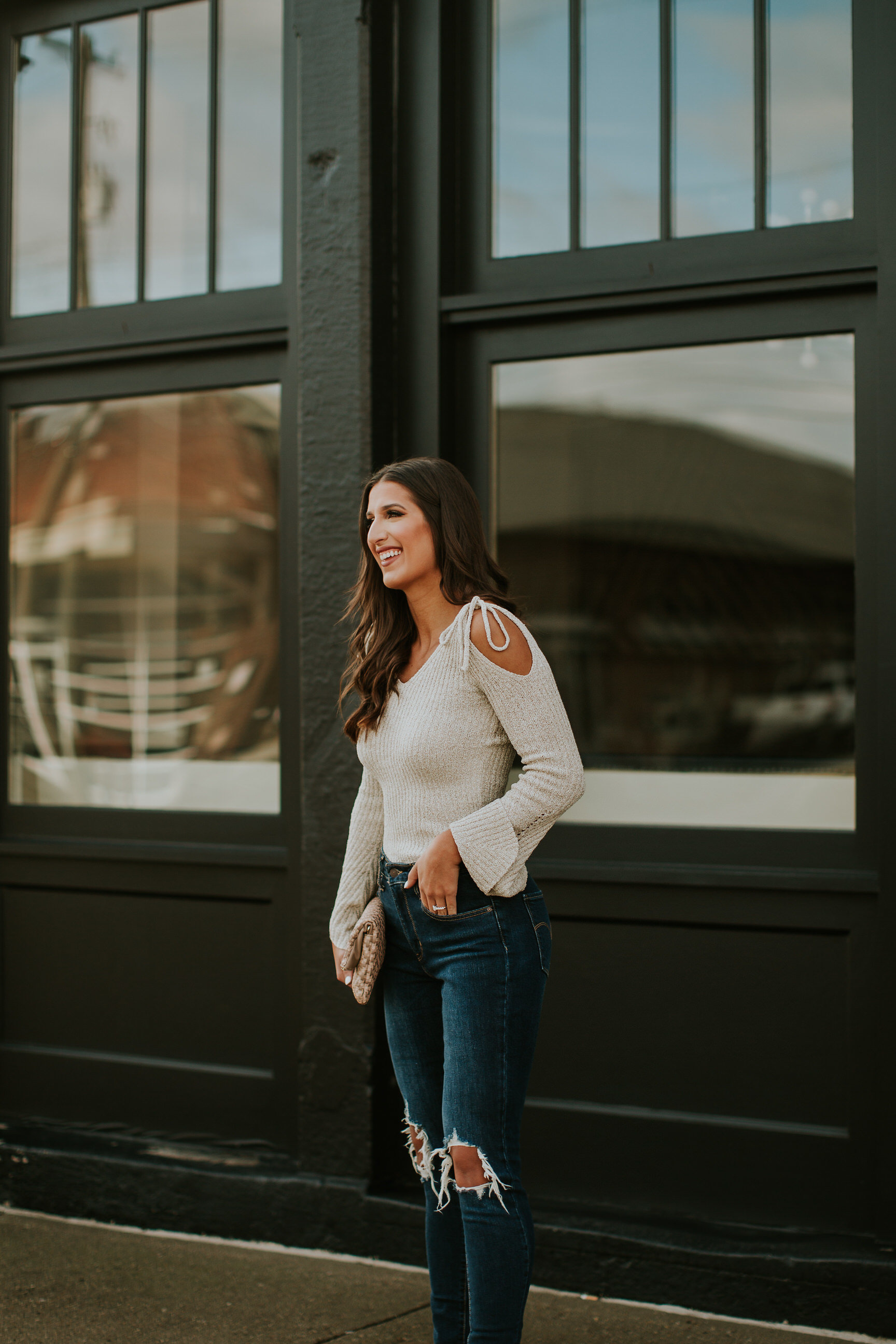 cold shoulder sweater, lilly pulitzer clutch, lilly pulitzer ibiza clutch, levis jeans, levis 721 high rise skinny jeans, cold shoulder top, cold shoulder sweaters, spring style, spring fashion, affordable outfit, affordable spring outfit // grace wainwright a southern drawl