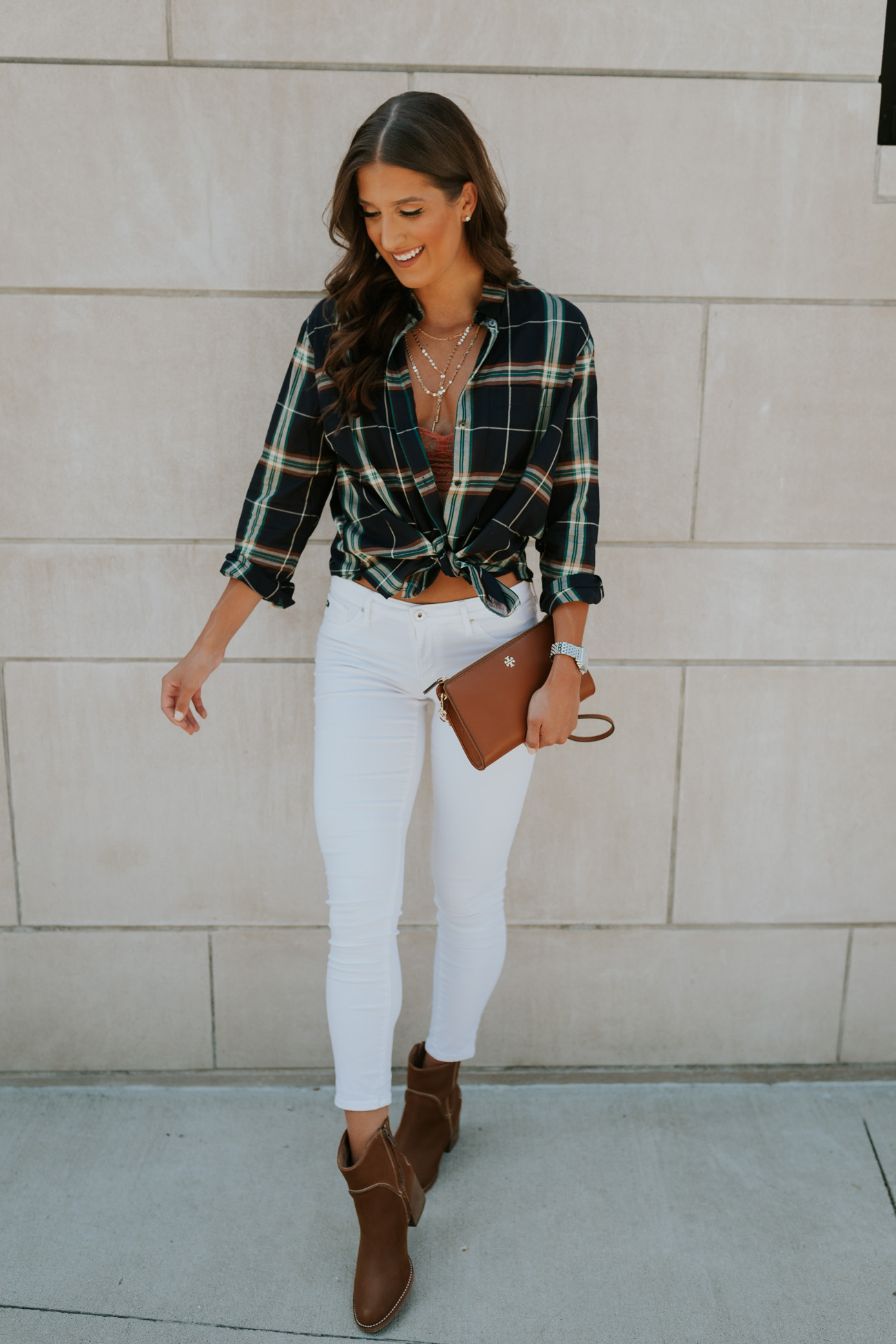 summer plaid shirt, white skinny jean, fall style, fall fashion, ugg booties, summer style, transitional style, tory burch crossbody bag, front tie shirt, tie plaid shirt, layered necklace, delicate necklace // grace wainwright, grace white a southern drawl