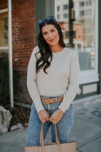 everyday outfit, acid wash jeans, casual outfit, casual fashion, casual style, celine sunglasses // grace white a southern drawl