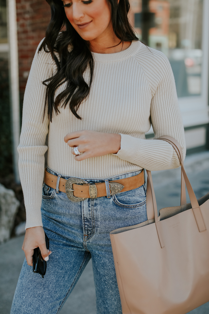 everyday outfit, acid wash jeans, casual outfit, casual fashion, casual style, celine sunglasses // grace white a southern drawl
