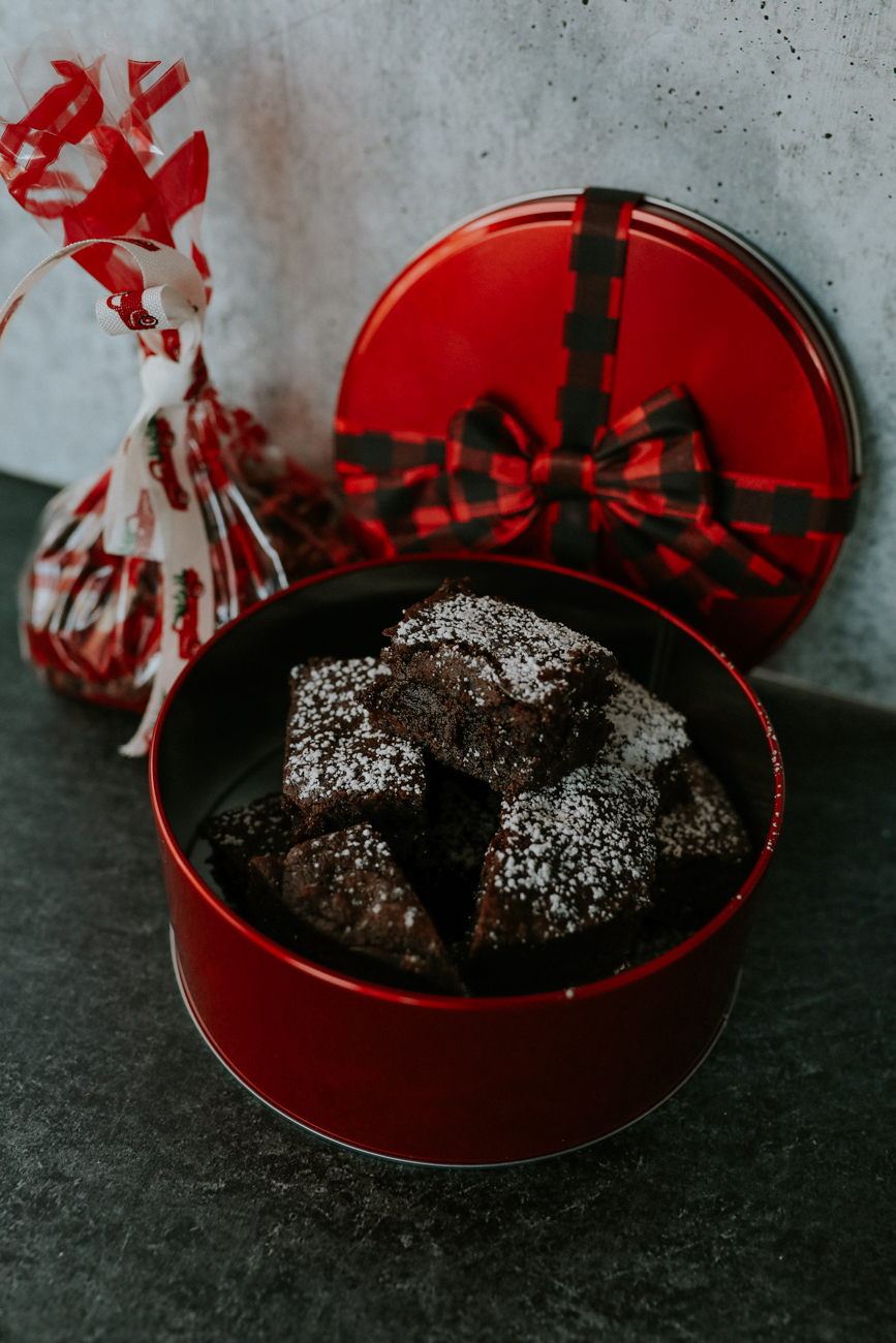 instant pot DIY gifts, homemade christmas gifts, christmas treats, brownie fudge, candied pecans, pumpkin apple butter // grace white a southern drawl
