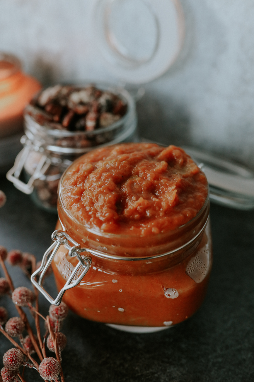 instant pot DIY gifts, homemade christmas gifts, christmas treats, brownie fudge, candied pecans, pumpkin apple butter // grace white a southern drawl